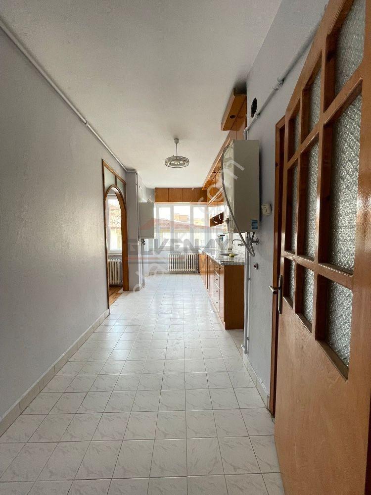 Güvenay - Çorum Ulukavak Mah. Dr.ilhan Gürel Caddesi Üzeri 3+1 Kiralık Daire - Görsel 6