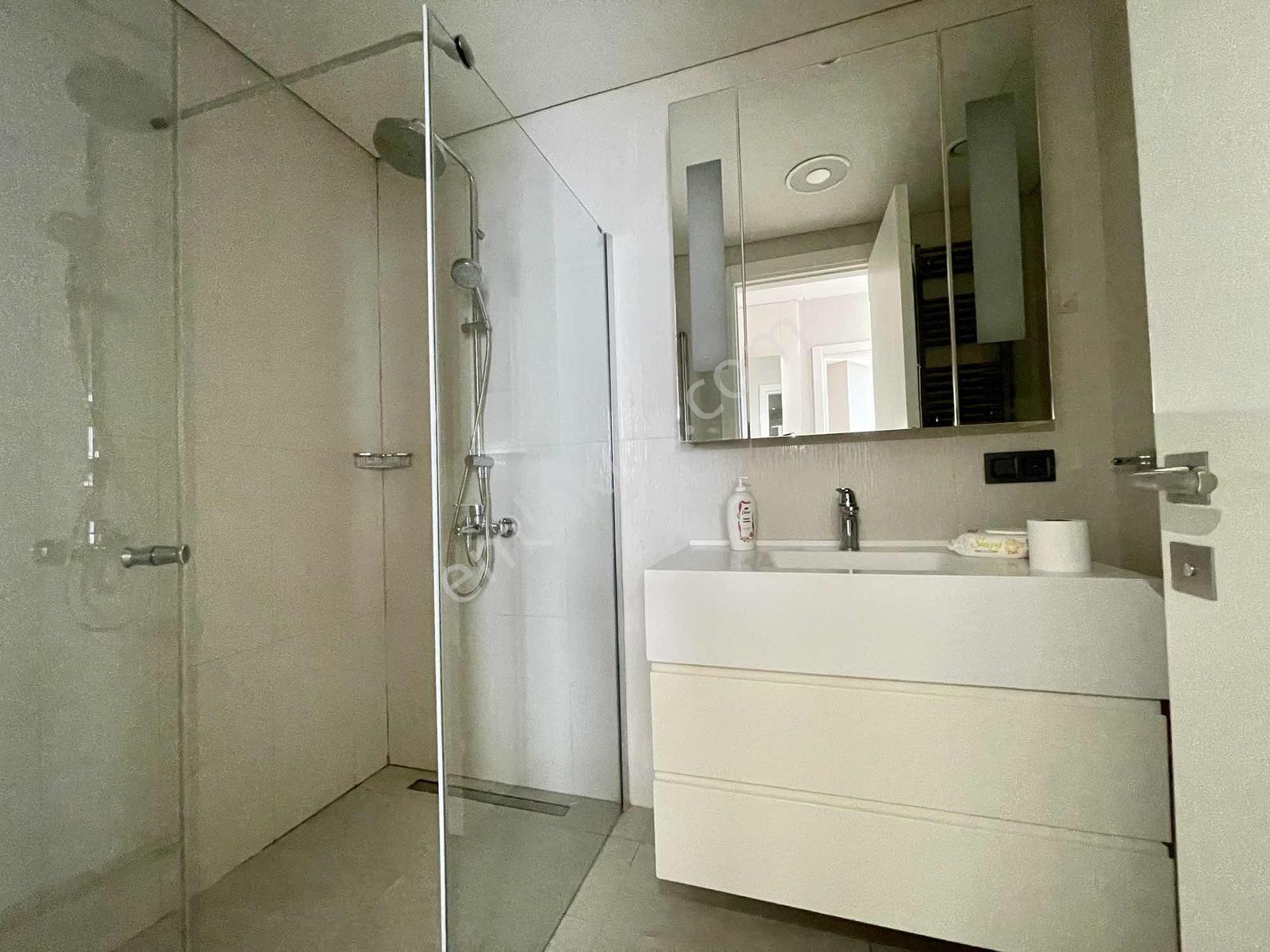 Skyland Vadistanbul Yüksek Kat Pizza Dilim Kiralık 1+1 Manzaralı - Görsel 17