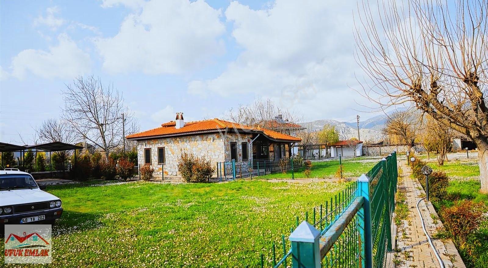 Karabağlar'da Butik Otel / Villa Projesine Uygun Taş Malikâne - Görsel 31