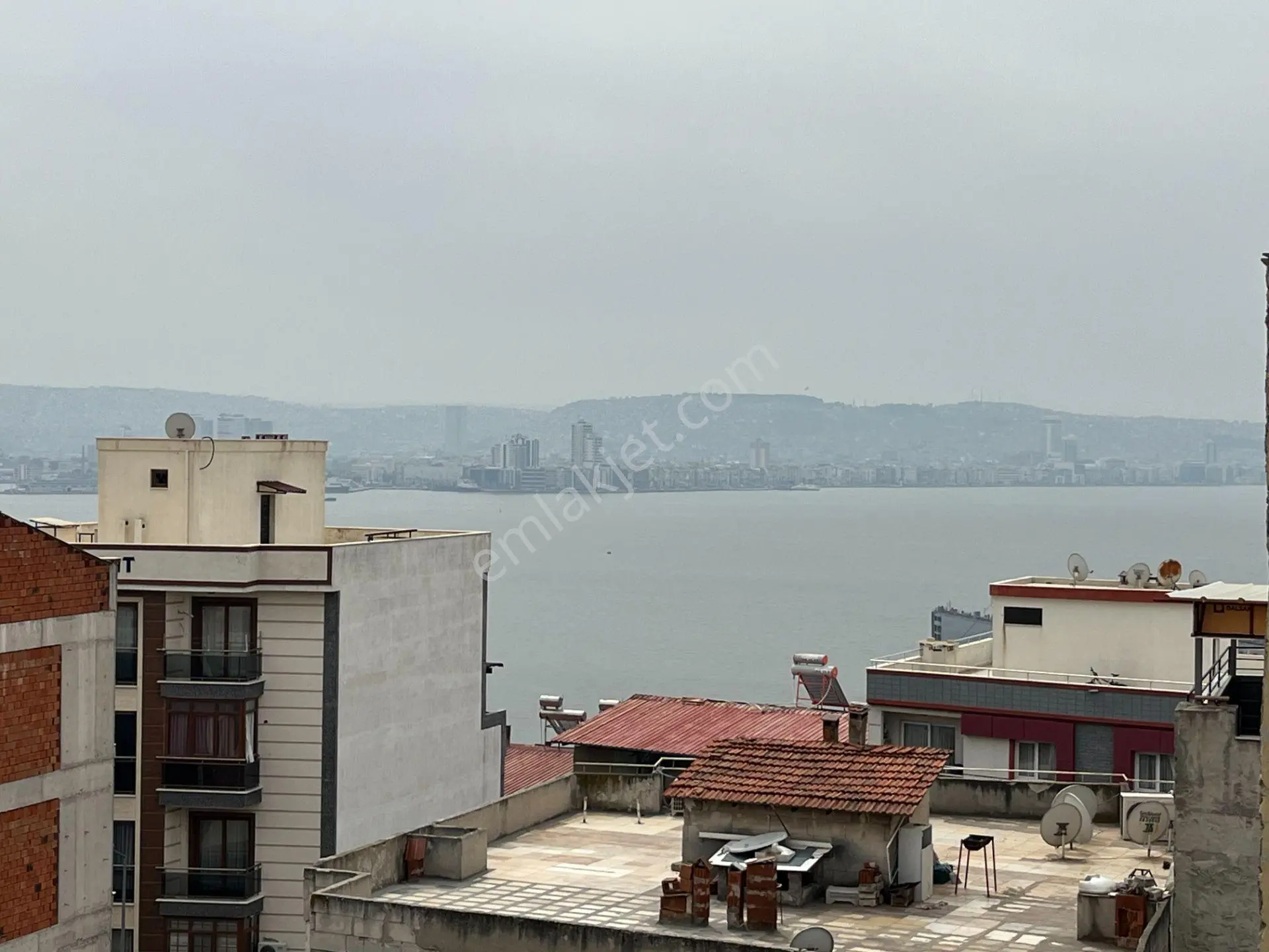 Naldöken İzban Yakını Deniz Manzaralı Ve Doğalgazlı 3+1 Kiralık Daire - Görsel 11