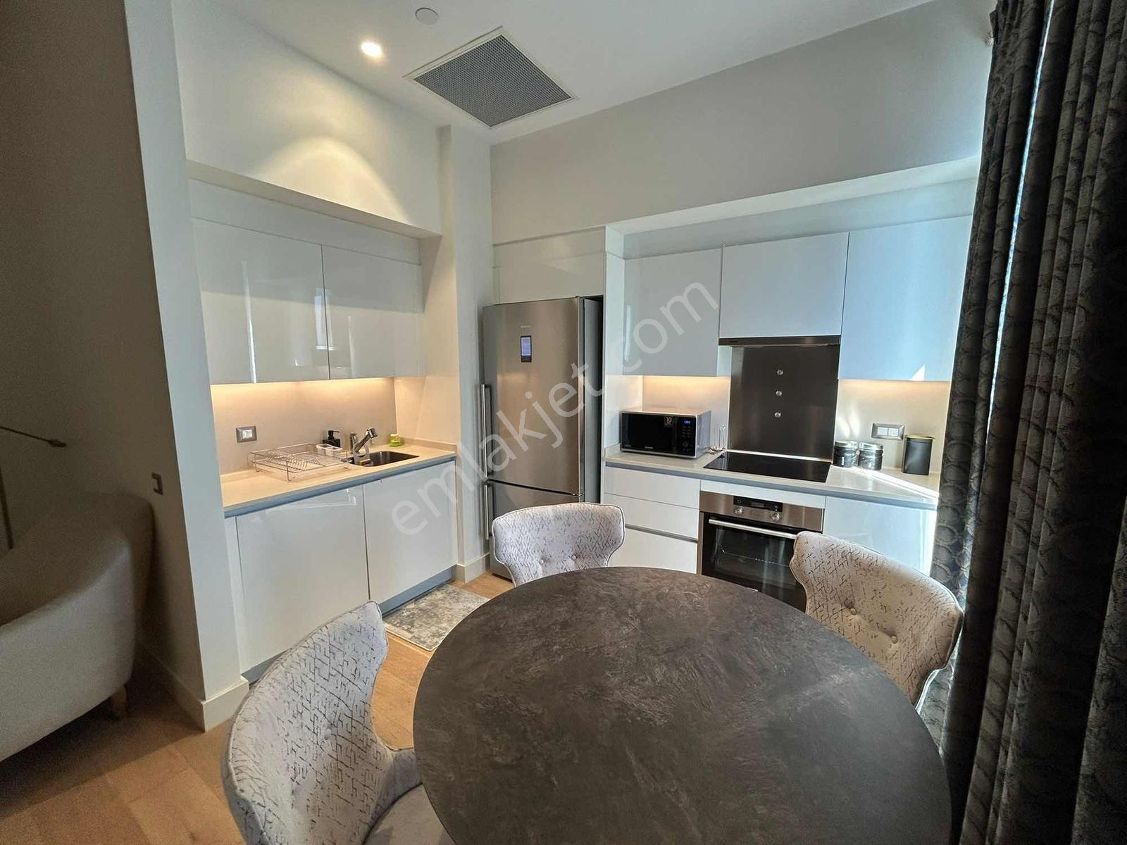 Nurol Life Yüksek Kat Eşyalı Satılık 2 + 1 Daire - Görsel 15