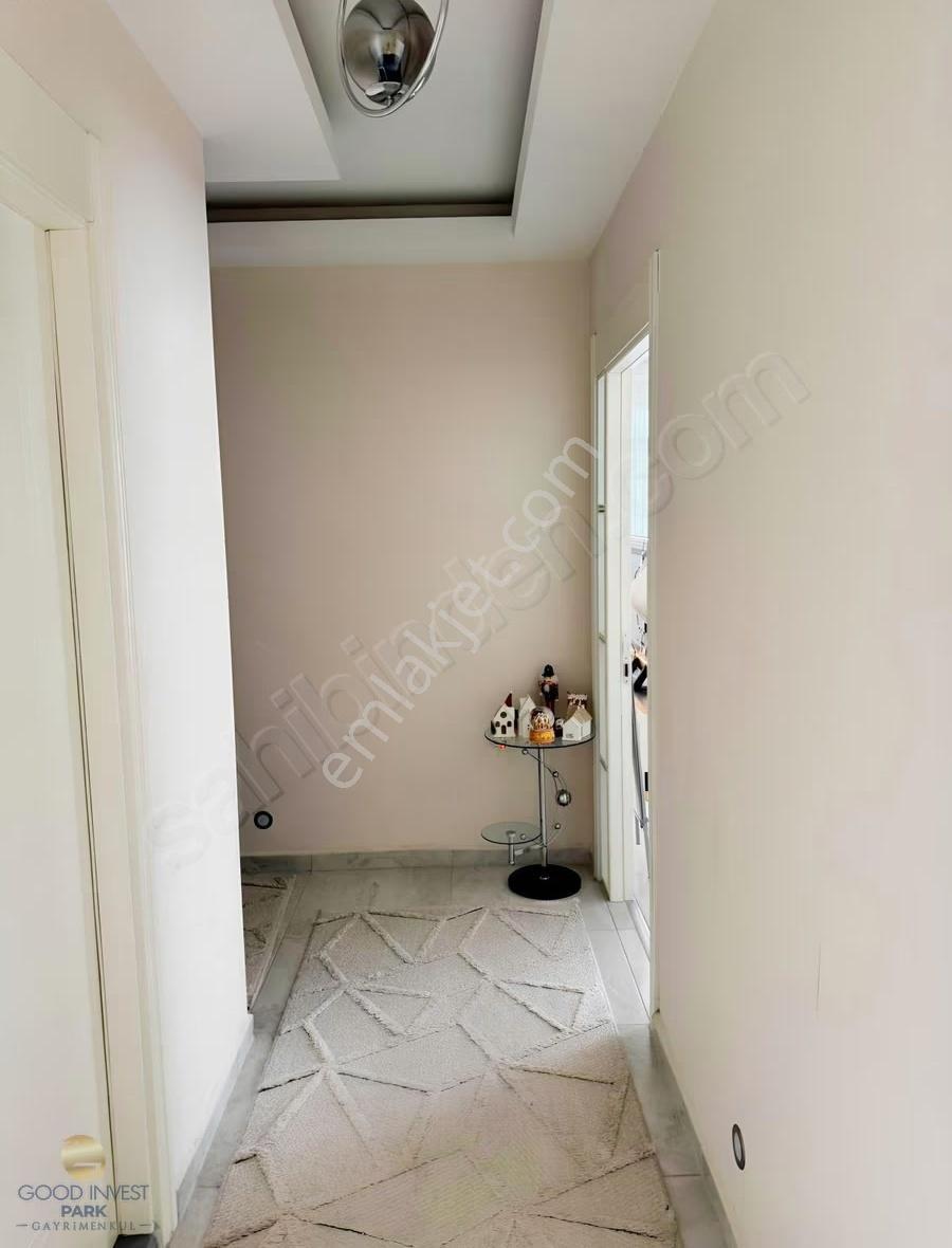 Güvenevler'de Satılık 3+1 Daire Full Yapılı Kapalı Balkon Güney - Görsel 11