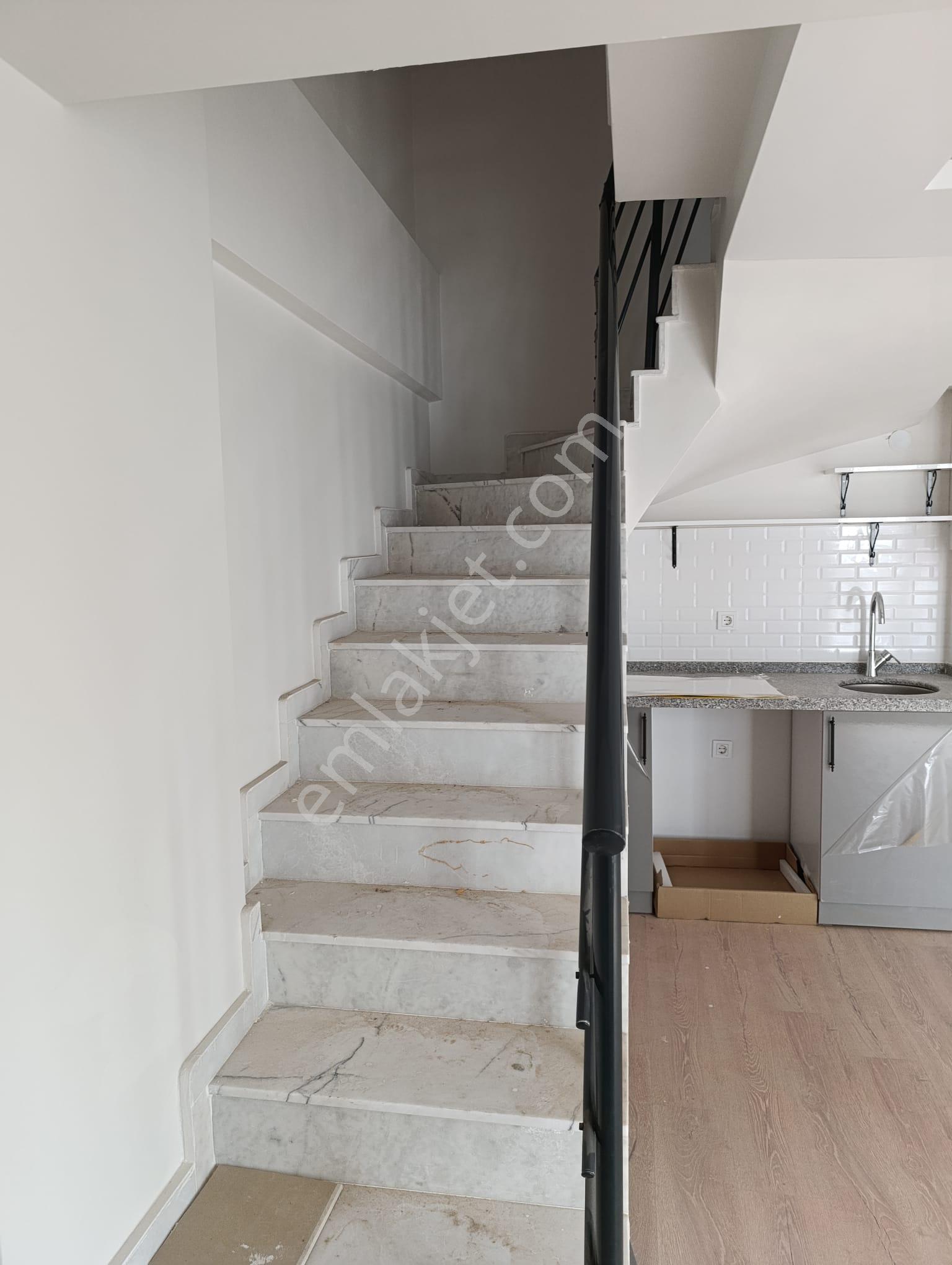 Balıkesir Bandırma Yeni Mahalle Satılık 1+1 Dubleks Daire Yatırımlık - Görsel 4