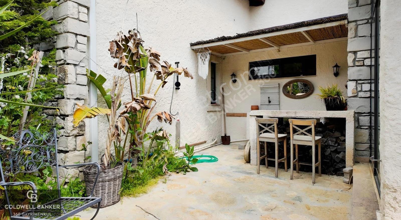 Urla Yağcılar Site İçi Bahçeli 1+1 Satılık Taş Loft Villa - Görsel 20