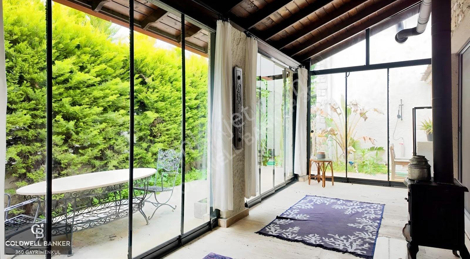 Urla Yağcılar Site İçi Bahçeli 1+1 Satılık Taş Loft Villa - Görsel 11