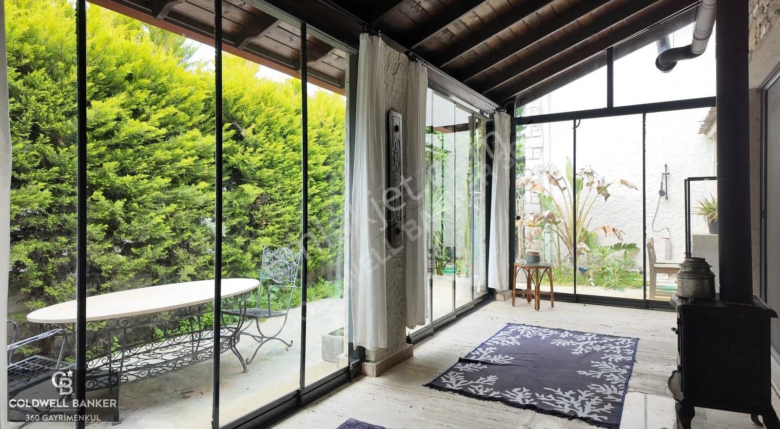 Urla Yağcılar Site İçi Bahçeli 1+1 Satılık Taş Loft Villa - Görsel 9