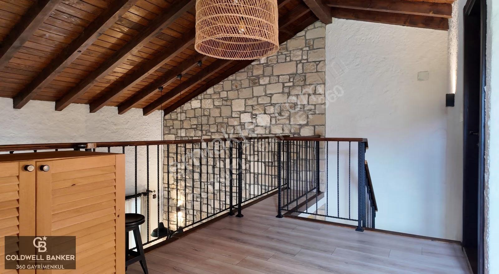 Urla Yağcılar Site İçi Bahçeli 1+1 Satılık Taş Loft Villa - Görsel 19