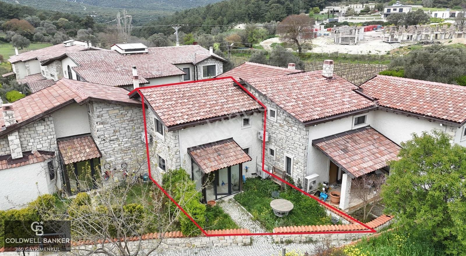 Urla Yağcılar Site İçi Bahçeli 1+1 Satılık Taş Loft Villa - Görsel 13