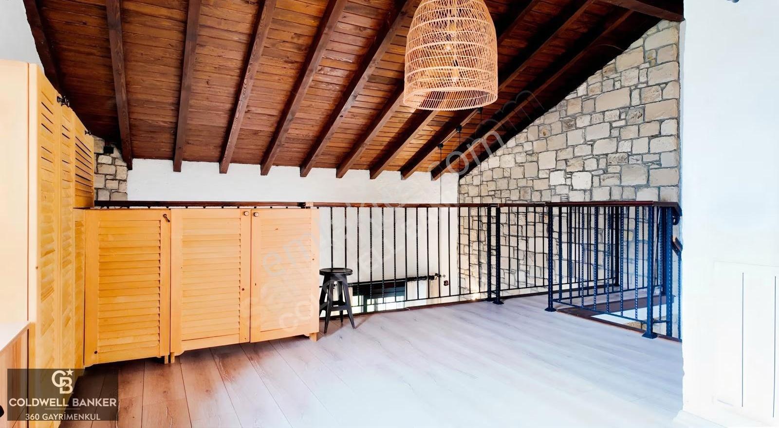 Urla Yağcılar Site İçi Bahçeli 1+1 Satılık Taş Loft Villa - Görsel 10
