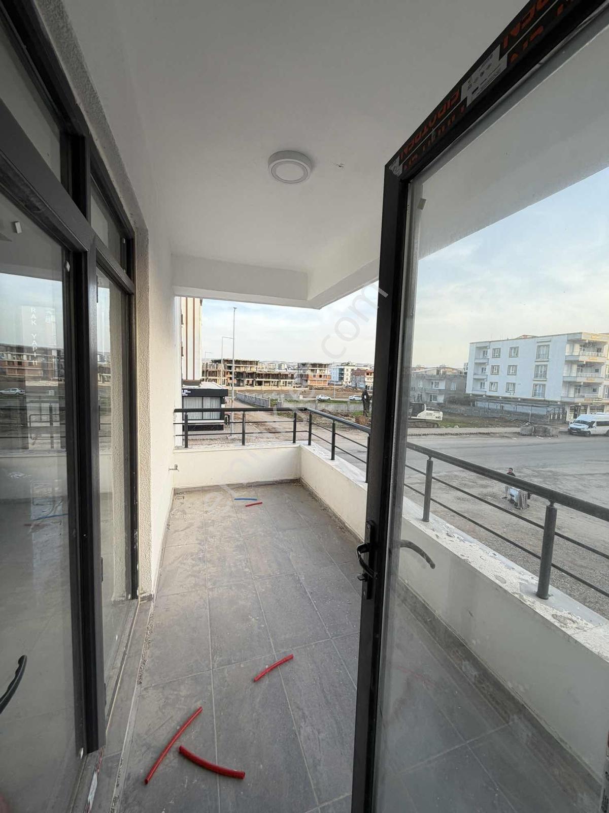 Bayındırlıkta Çevre Yoluna Yakın Lüks 3+1 Kiralık Daire - Görsel 10