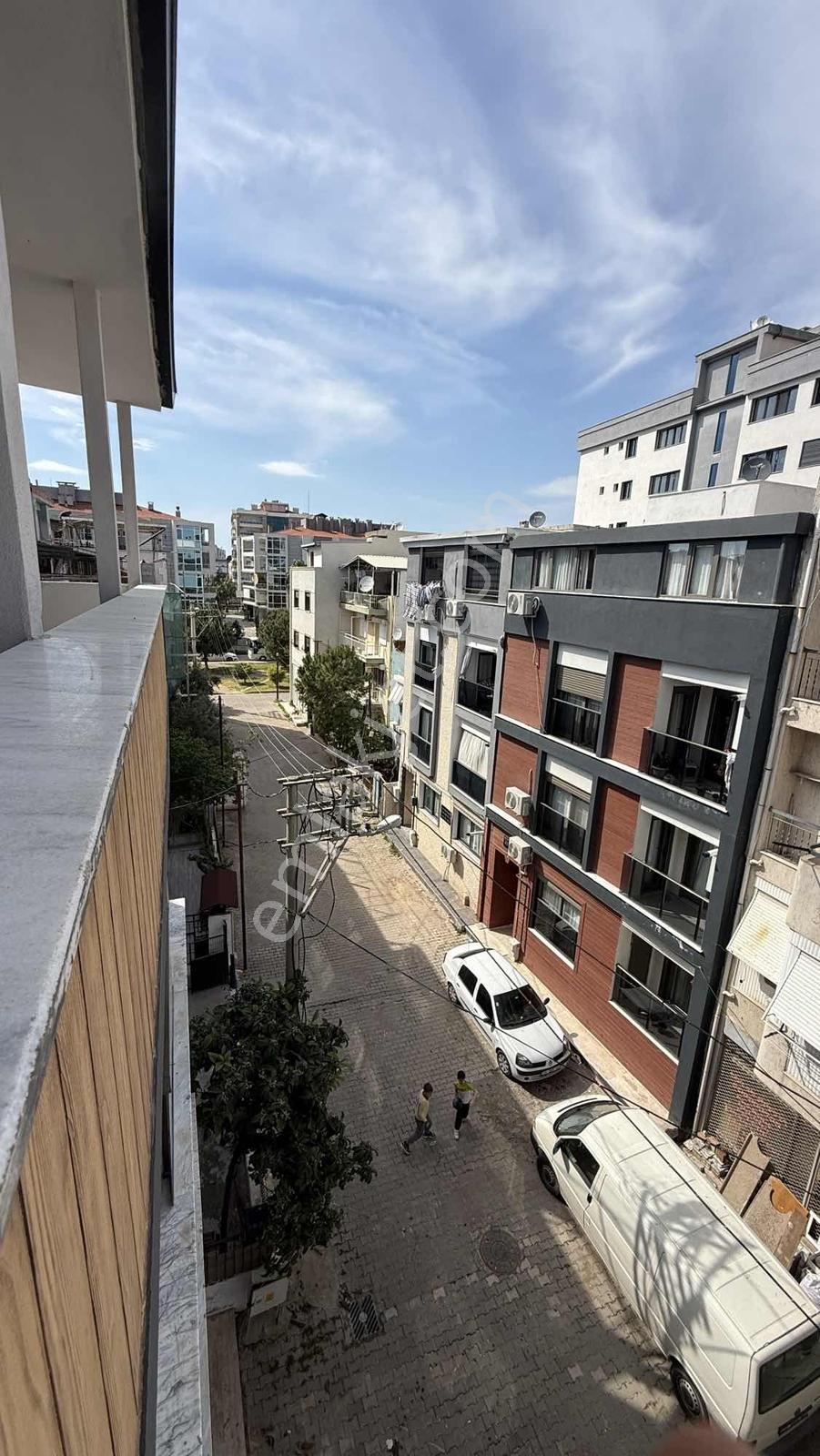 Çiğli Ataşehir'de Dubleks Sıfır Çift Teraslı Lüks Satılık Daire - Görsel 32