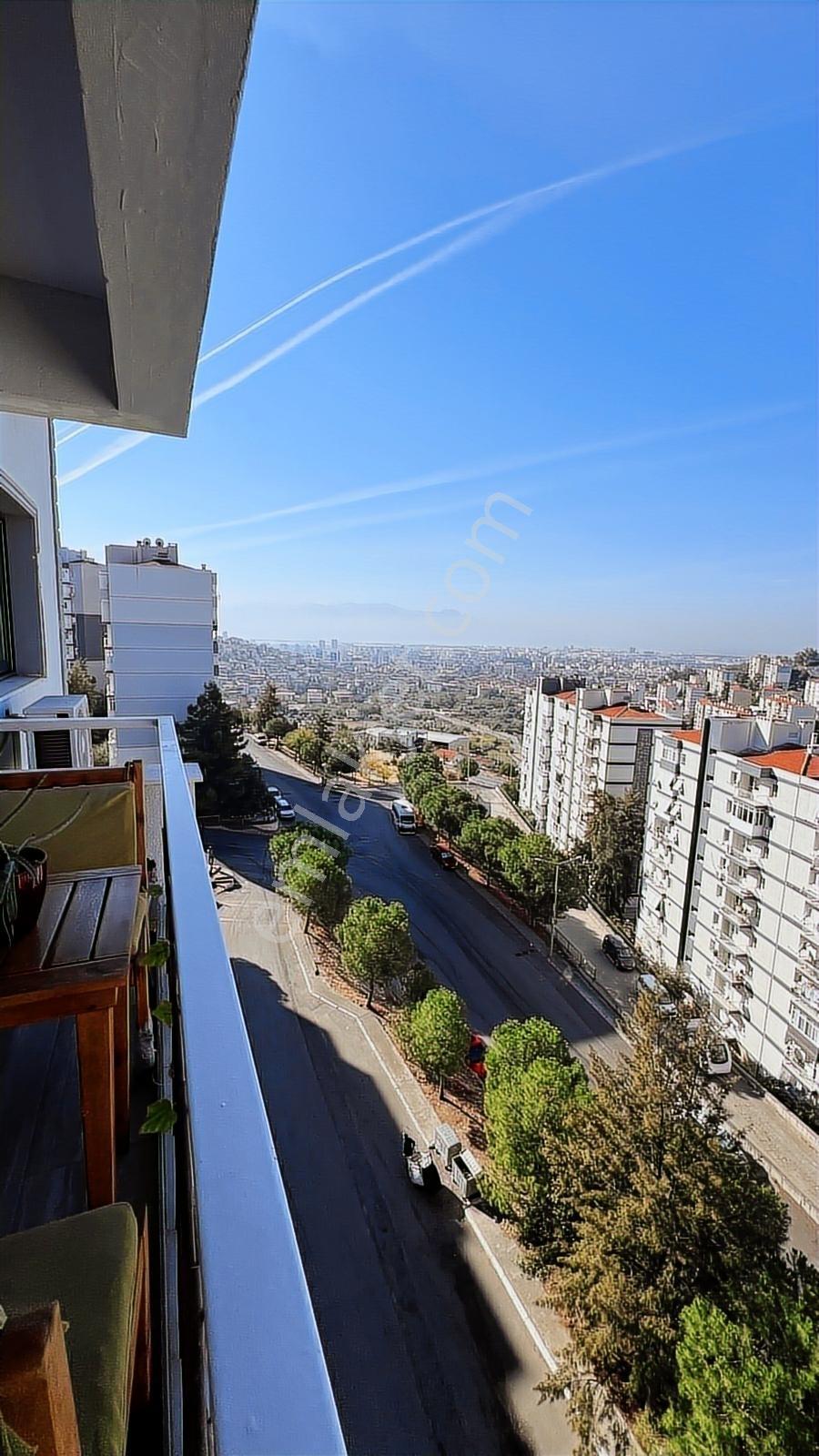 Çiğli Yaka Kent'te 3+1 Deniz Ve Doğa Manzaralı Satılık Daire