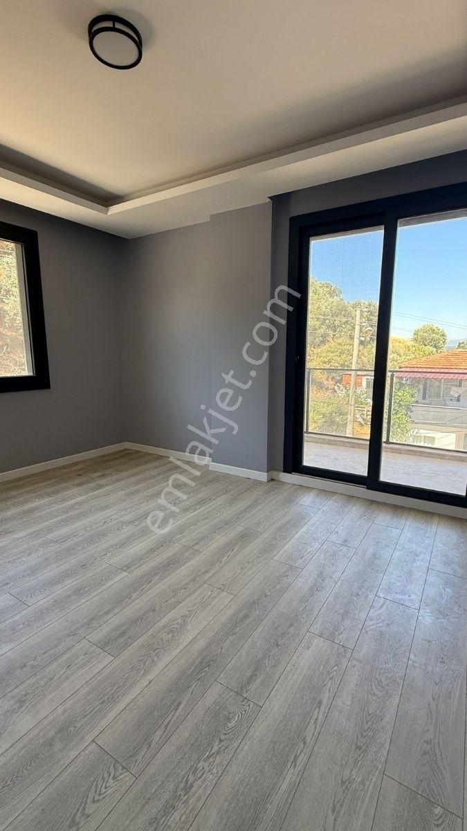 Seferihisar Ulamış Köyiçi Doğa Manzaralı Tripleks Villa - Görsel 26