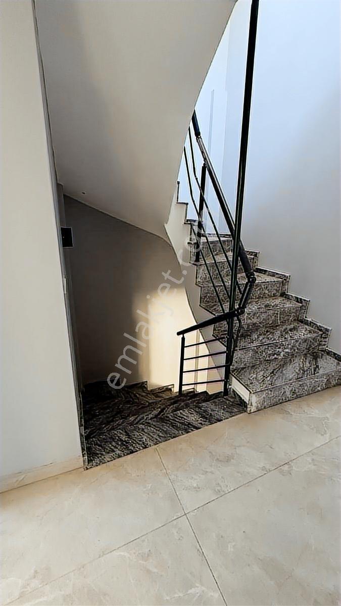 Seferihisar Ulamış Köyiçi Doğa Manzaralı Tripleks Villa - Görsel 6