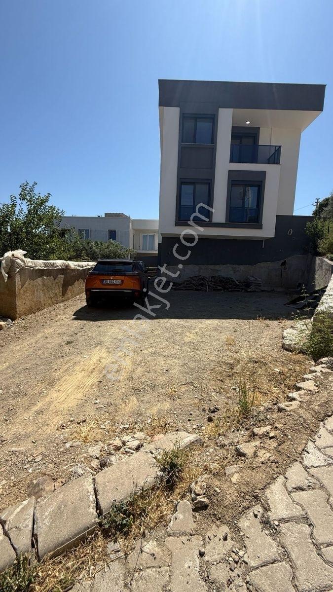 Seferihisar Ulamış Köyiçi Doğa Manzaralı Tripleks Villa - Görsel 24