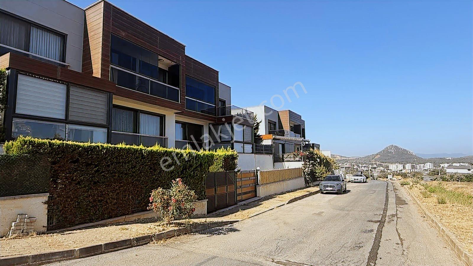 Güzelvadi Konakların'da 4+2 Tripleks Bahçeli Lüks Villa - Görsel 24