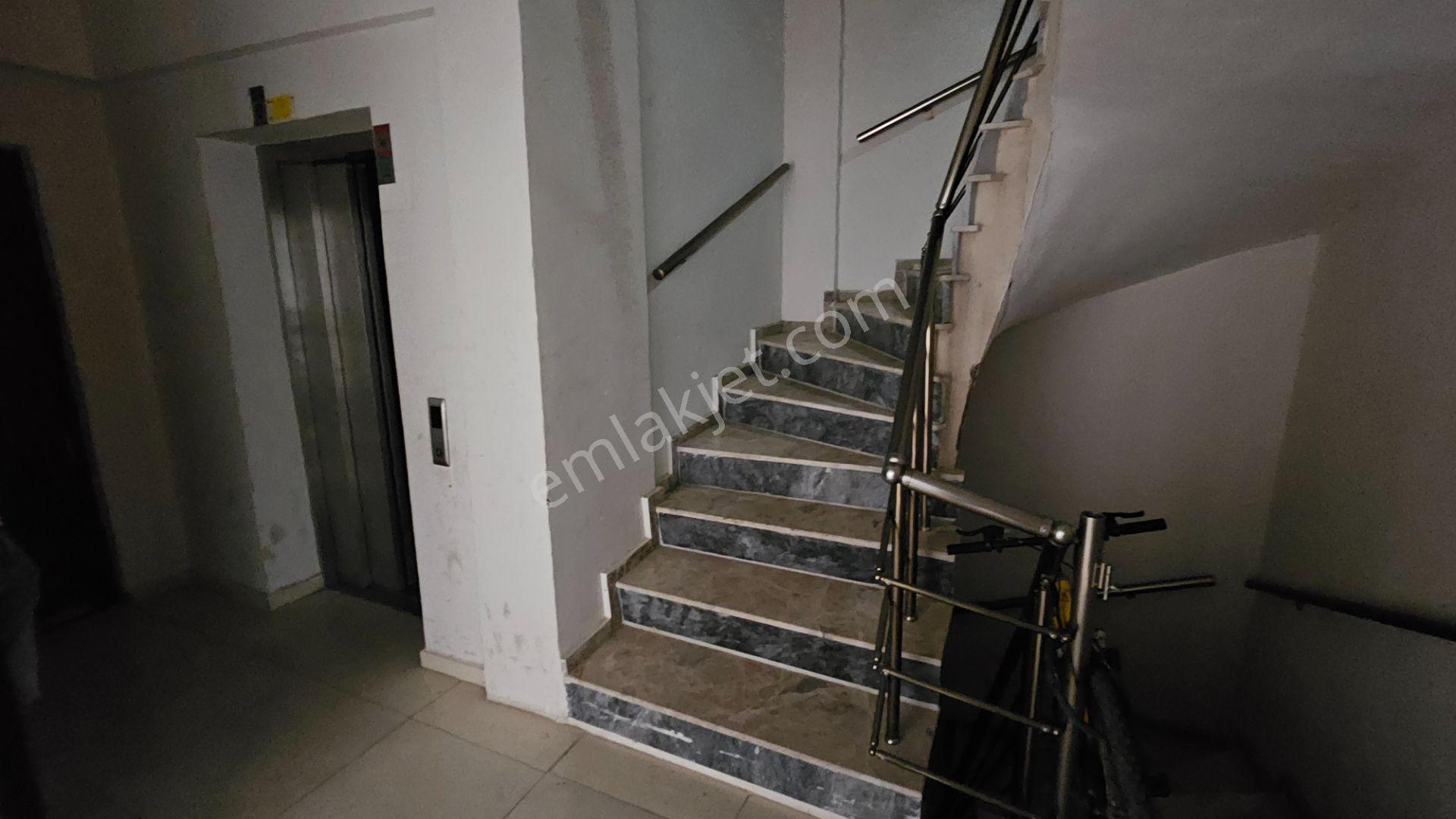 Aydın Efeler Orta Mah. Sıfır Doğalgazlı Asansörlü Otoparklı 2+1 Satılık Daire - Görsel 2