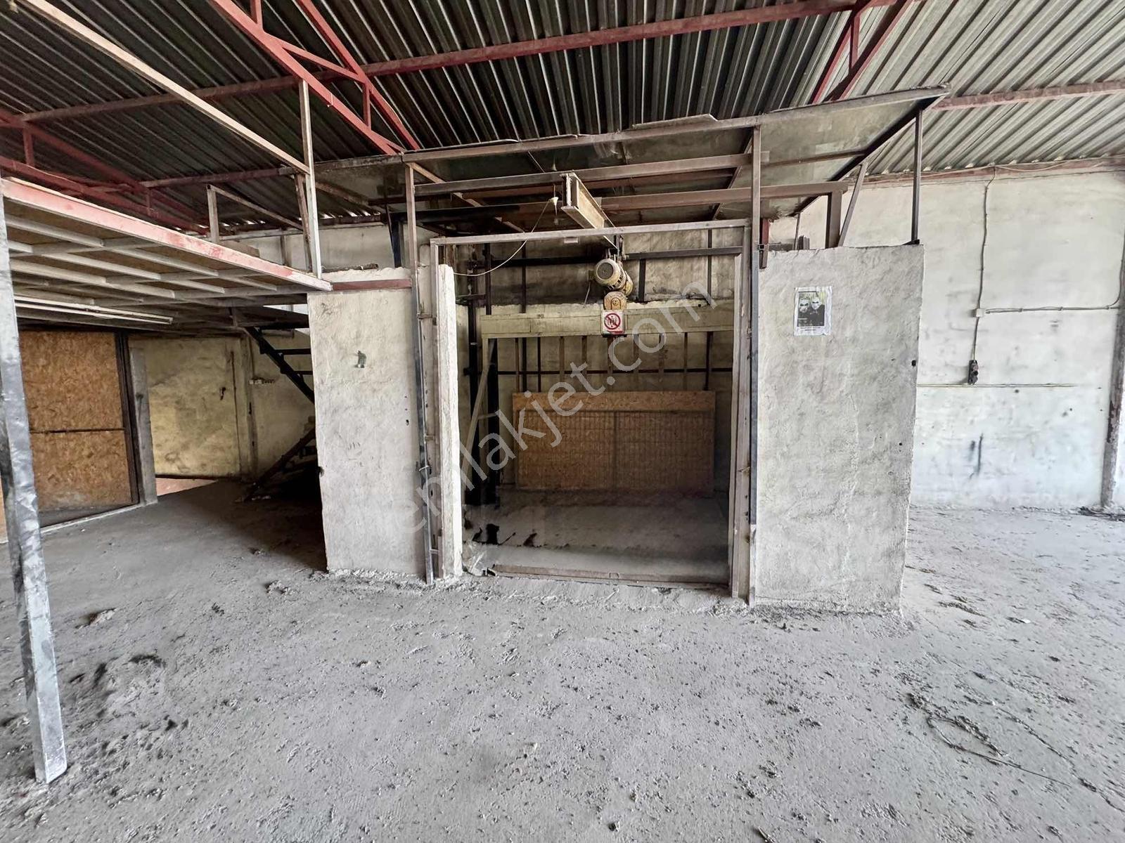 Veysel Karani Bölgesinde Kiralık İş Yeri - Atolye - Görsel 5