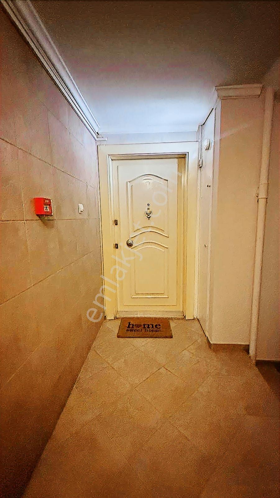 Alsancak'ın En Prestijli Noktasın'da 4+1 265 M² Lüks Daire - Görsel 24