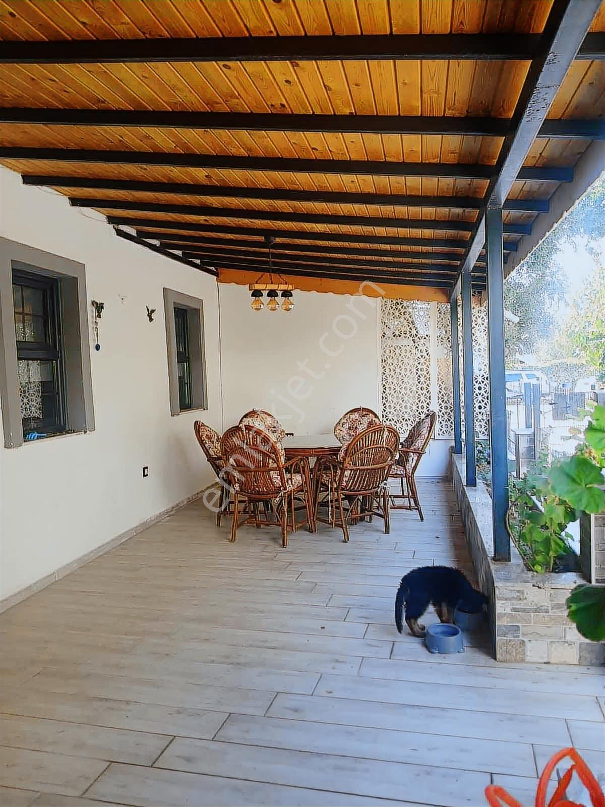 Kuşadası Davutlarda 200m² Lüks Tripleks - Görsel 9