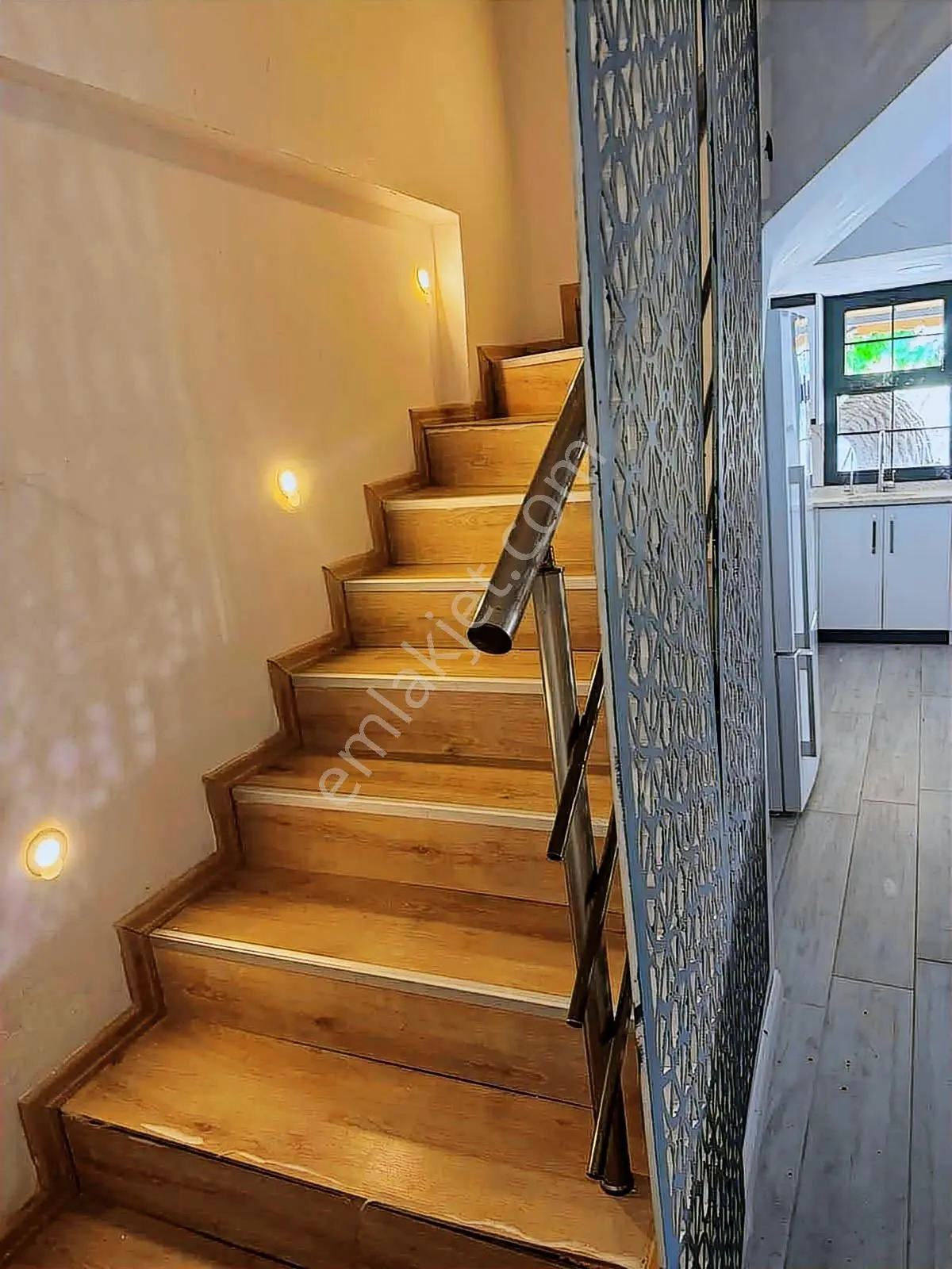 Kuşadası Davutlarda 200m² Lüks Tripleks - Görsel 3