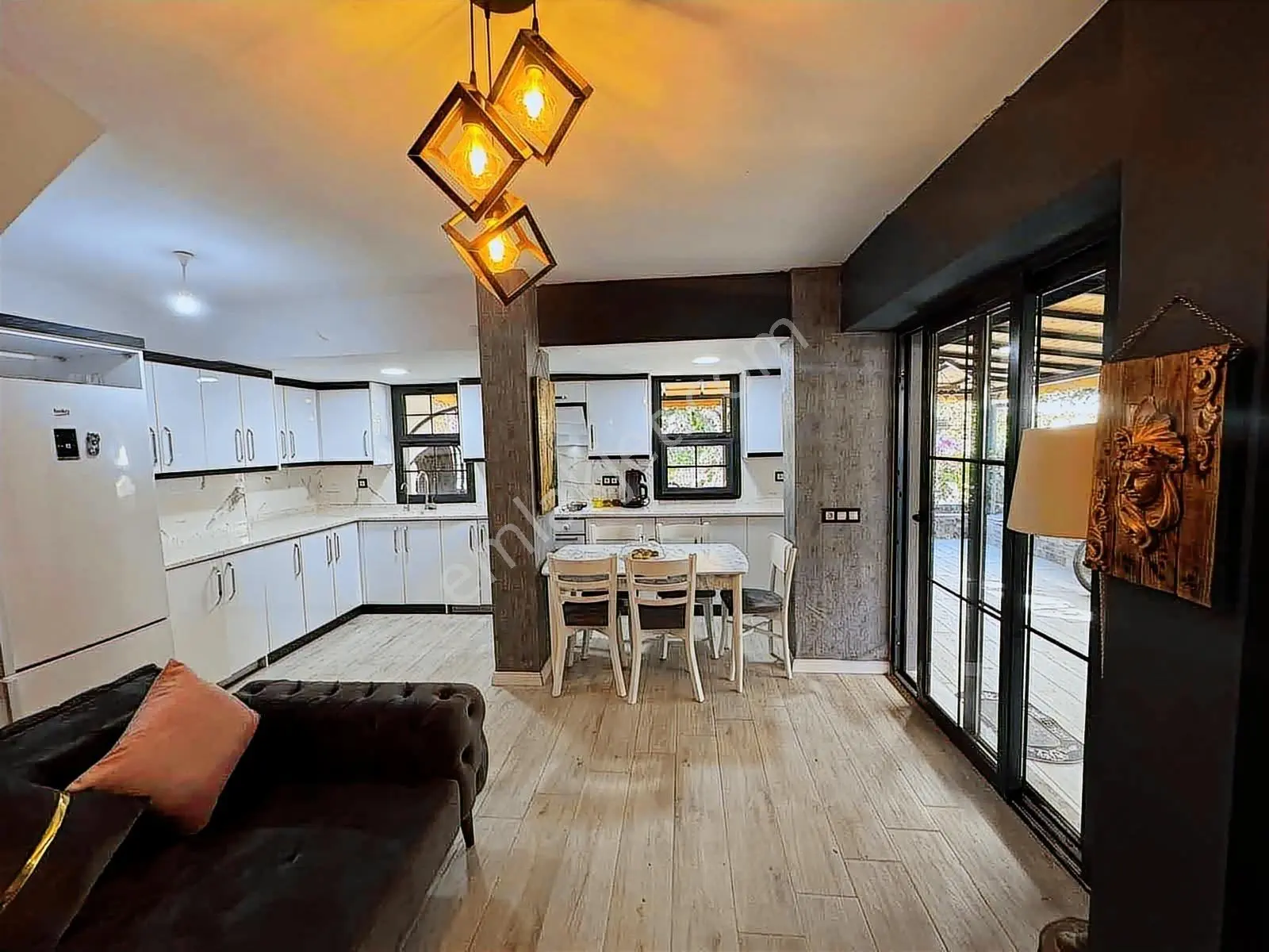 Kuşadası Davutlarda 200m² Lüks Tripleks - Görsel 5