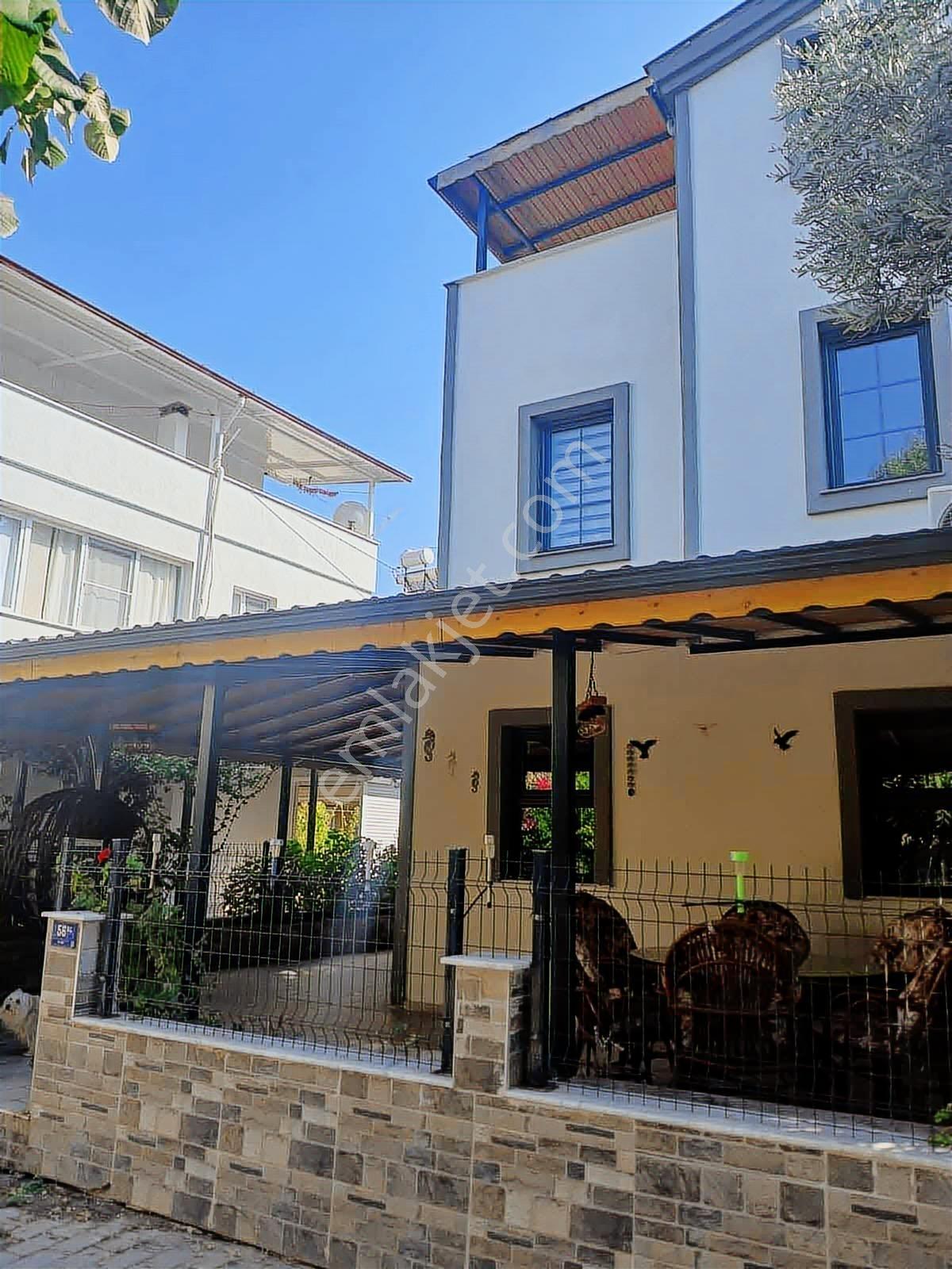 Kuşadası Davutlarda 200m² Lüks Tripleks - Görsel 8