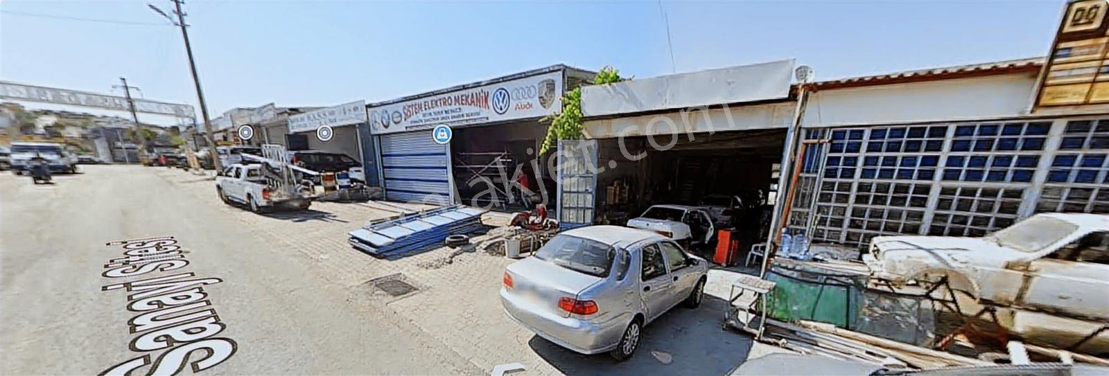 Kuşadası Sanayisinde Çift Dükkan Bir Arada