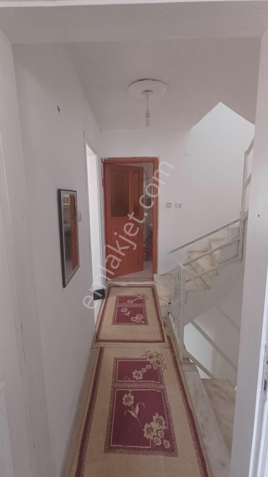 Denize 250 Metre Müstakil Bahçe&teraslı 3 Katlı Yazlık - Görsel 9