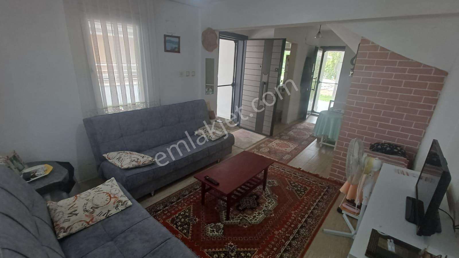 Denize 250 Metre Müstakil Bahçe&teraslı 3 Katlı Yazlık - Görsel 4