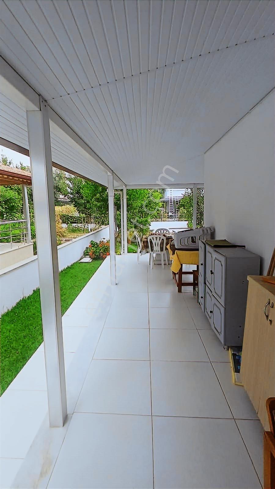 Denize 250 Metre Müstakil Bahçe&teraslı 3 Katlı Yazlık - Görsel 16