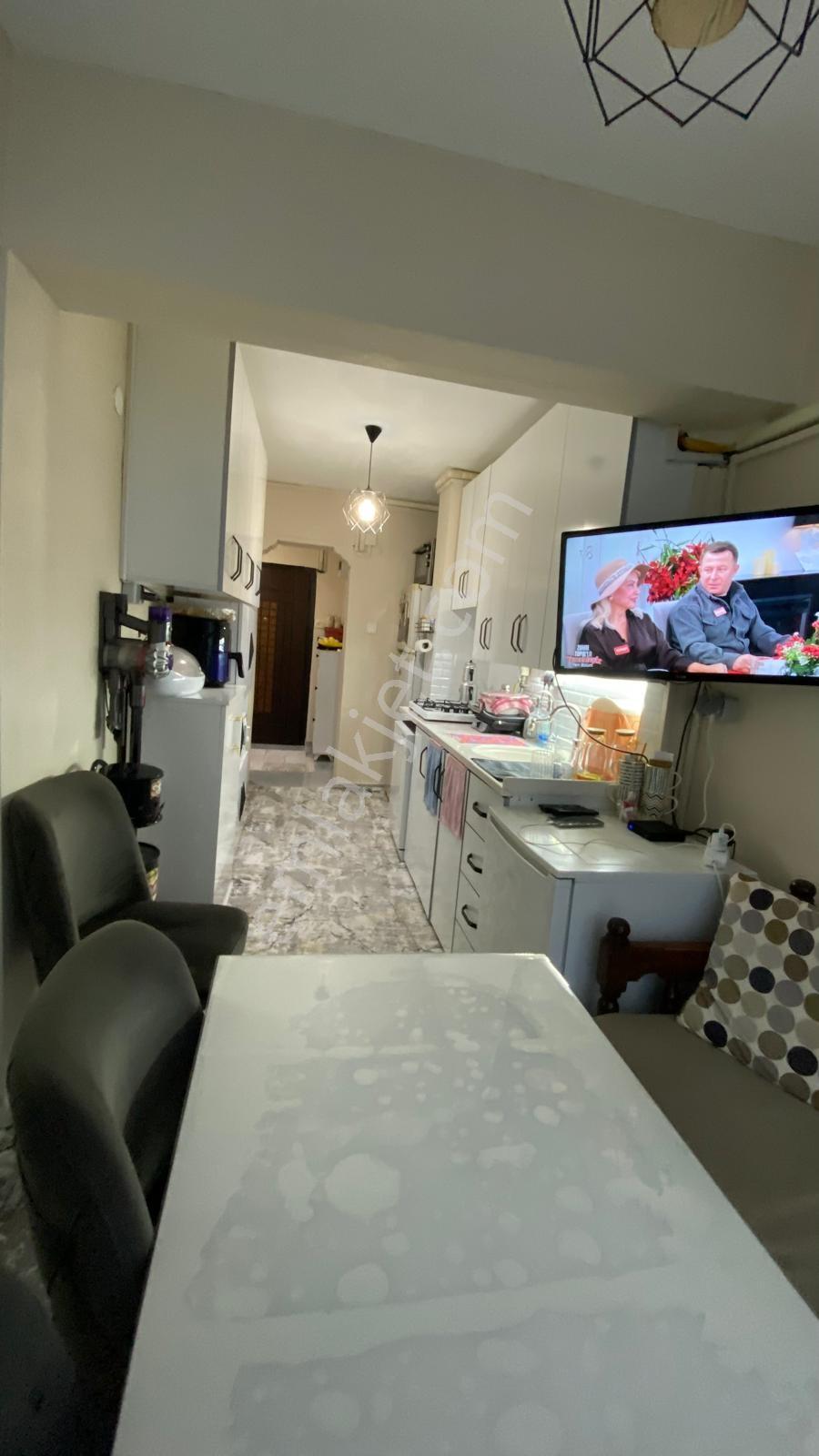 Göztepe Merkezi Konumda Full Tadilatlı 3+1 Satılık Daire - Görsel 11