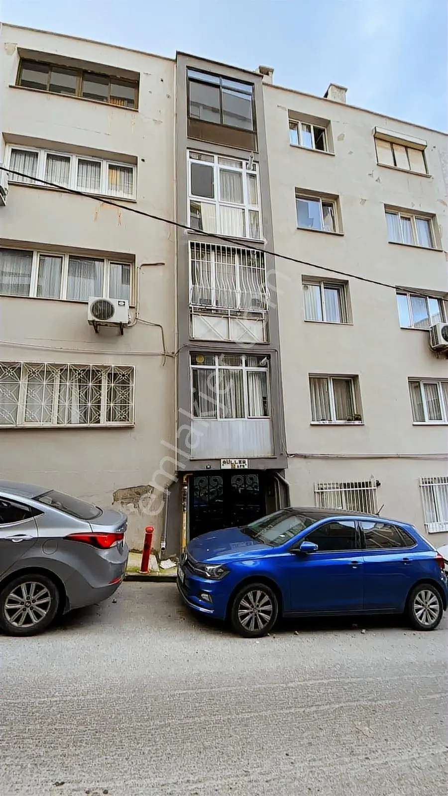 Göztepe Merkezi Konumda Full Tadilatlı 3+1 Satılık Daire