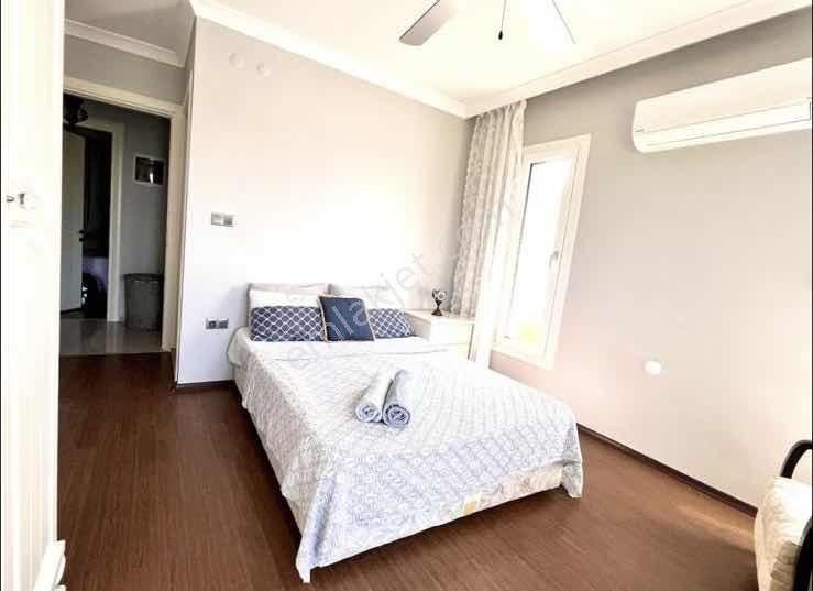 Çeşme Pırlanta Plajında Denize Sıfır Villa - Görsel 5