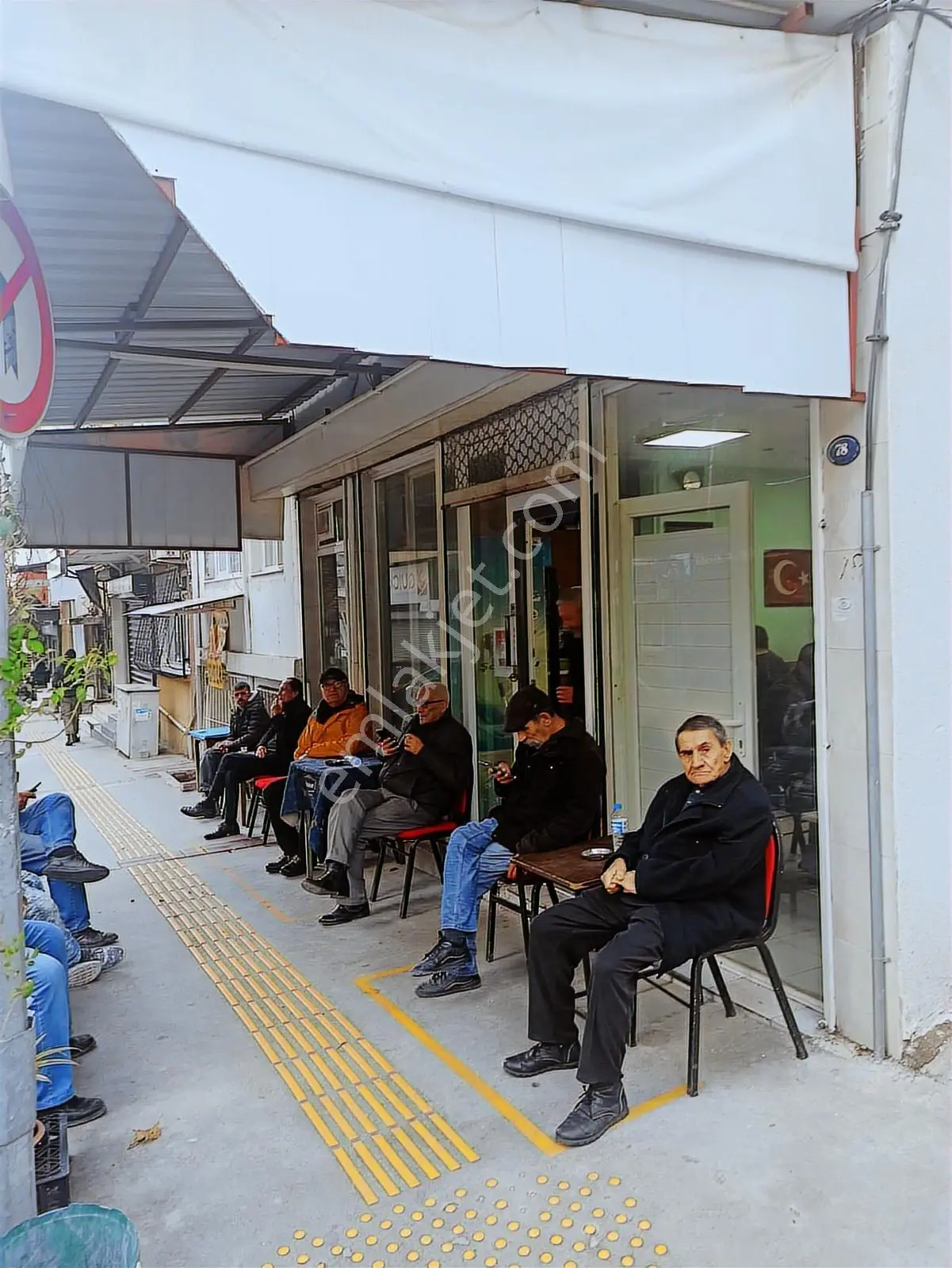 Üçyol Cadde Üzeri Köşe Devren Kiralık Dükkan