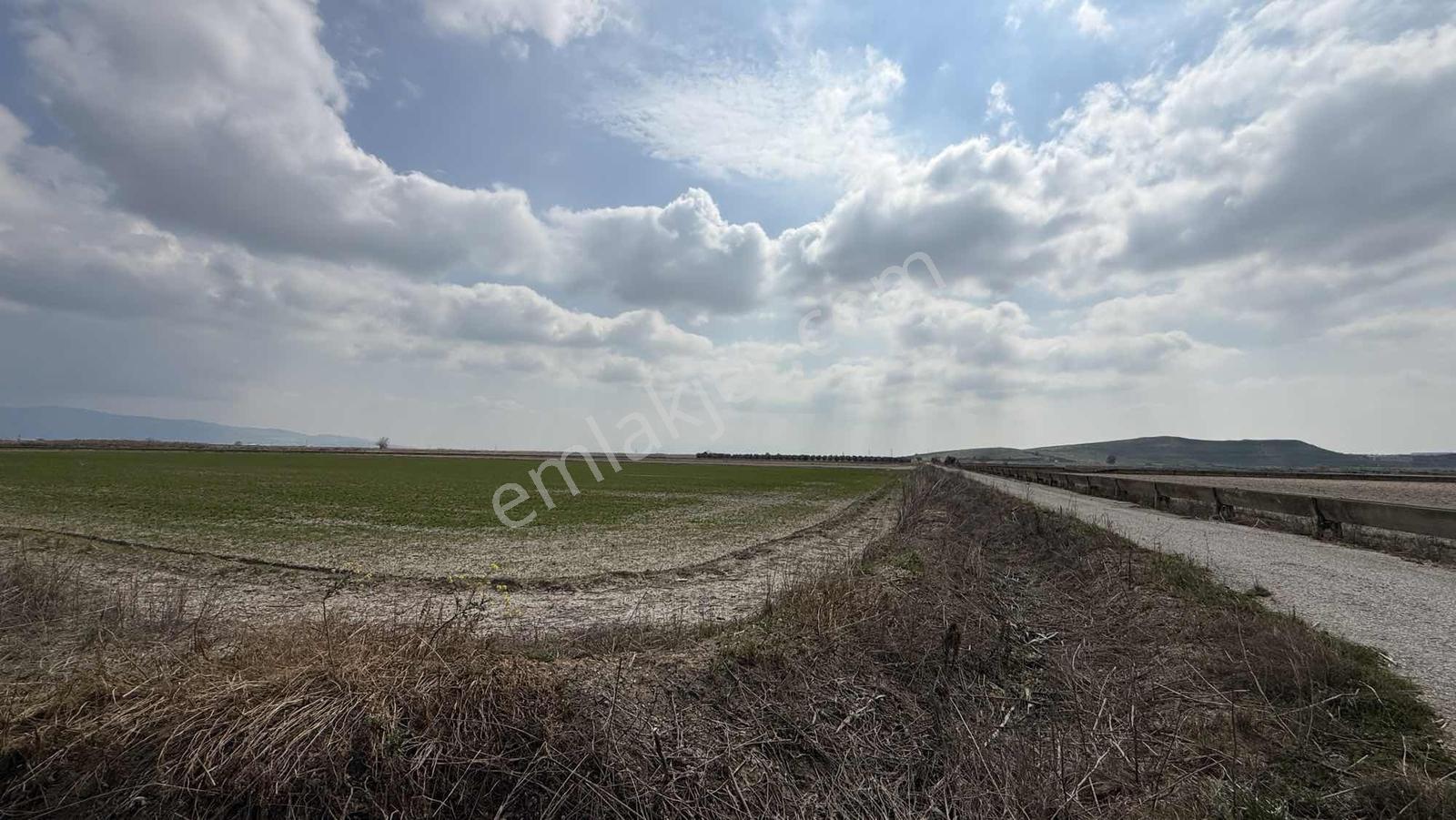 Çift Yol Cepheli 8183 M2 Yatırımlık Arazi - Görsel 9