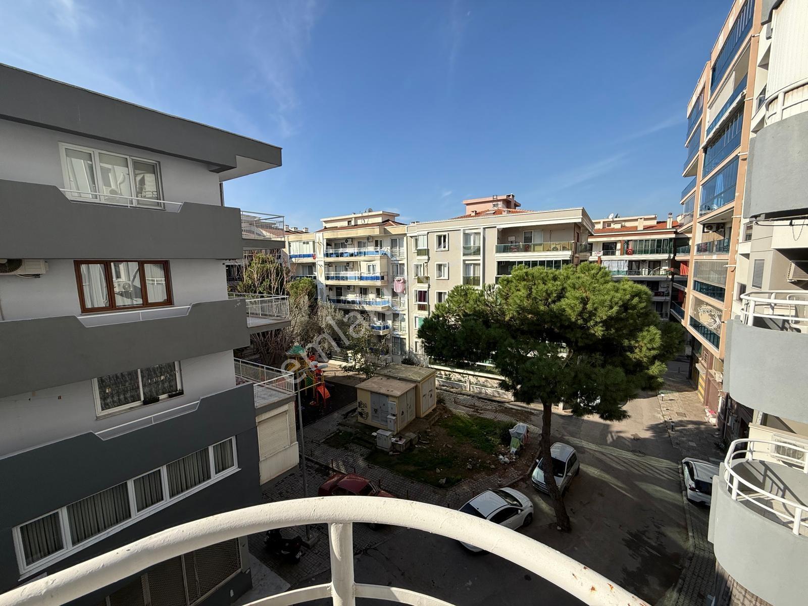 Karşıyaka Anadolu Caddesi Üzeri 3+1 Satılık Daire - Görsel 24
