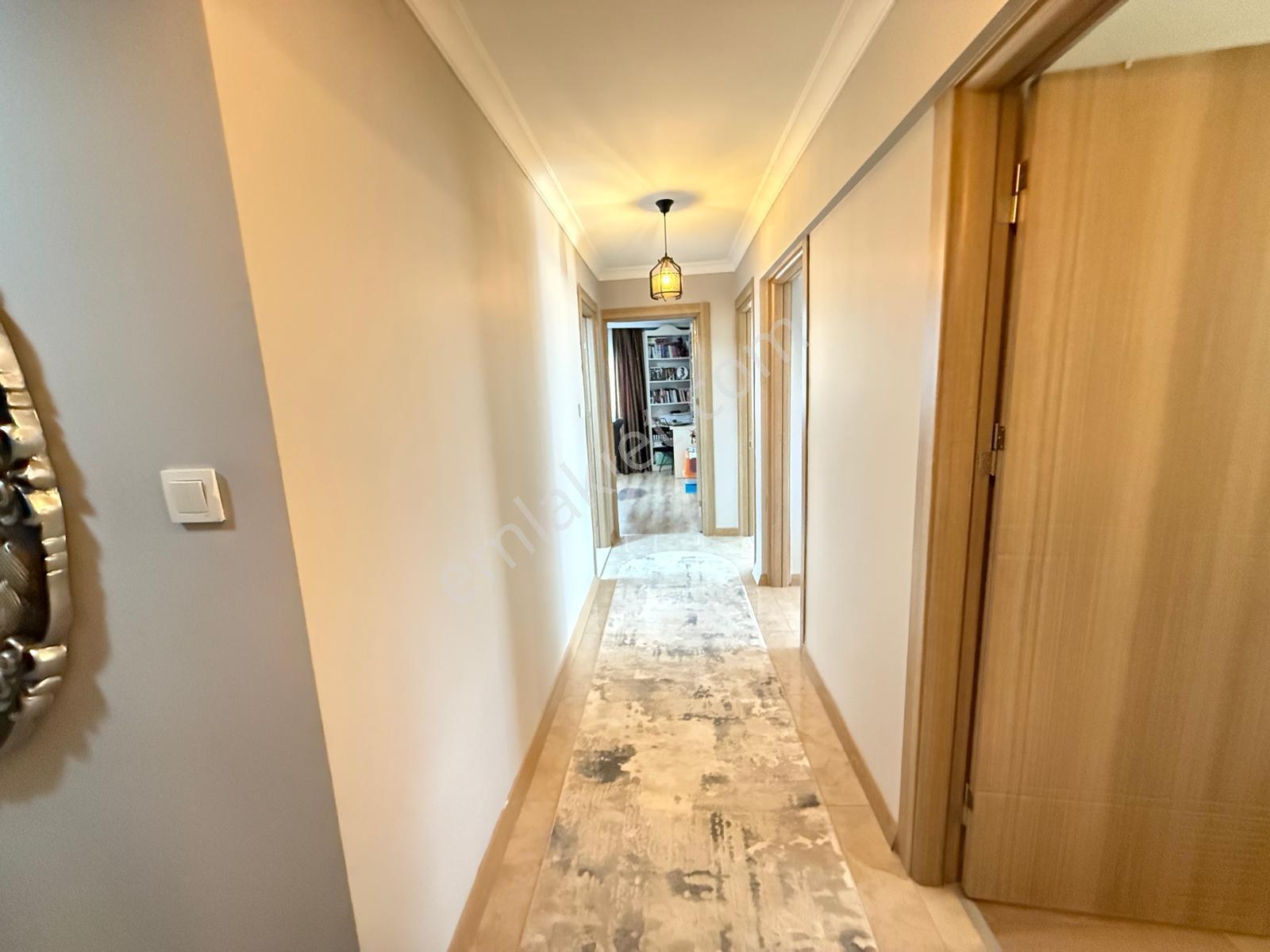Karşıyaka Anadolu Caddesi Üzeri 3+1 Satılık Daire - Görsel 3