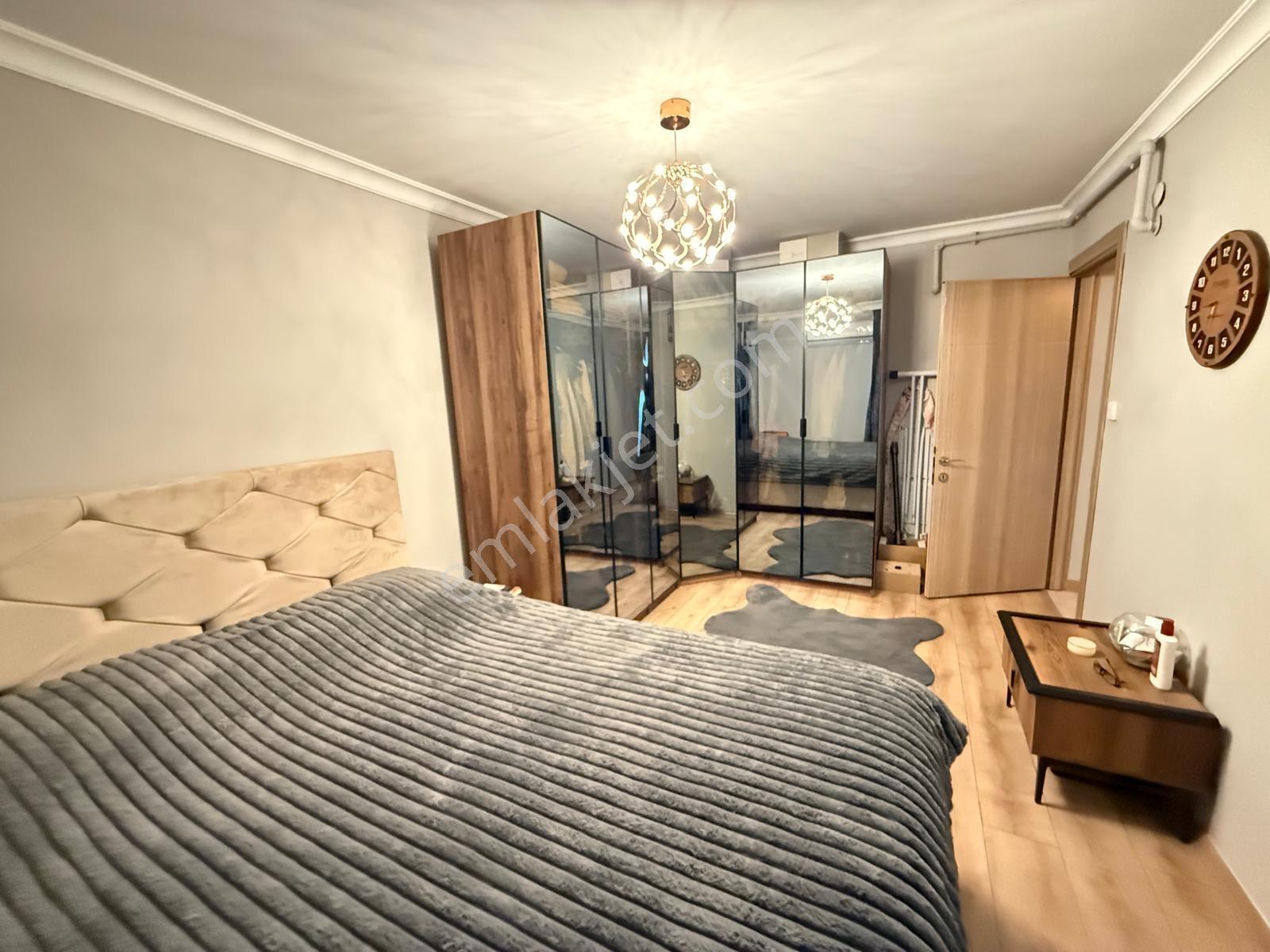 Karşıyaka Anadolu Caddesi Üzeri 3+1 Satılık Daire - Görsel 32