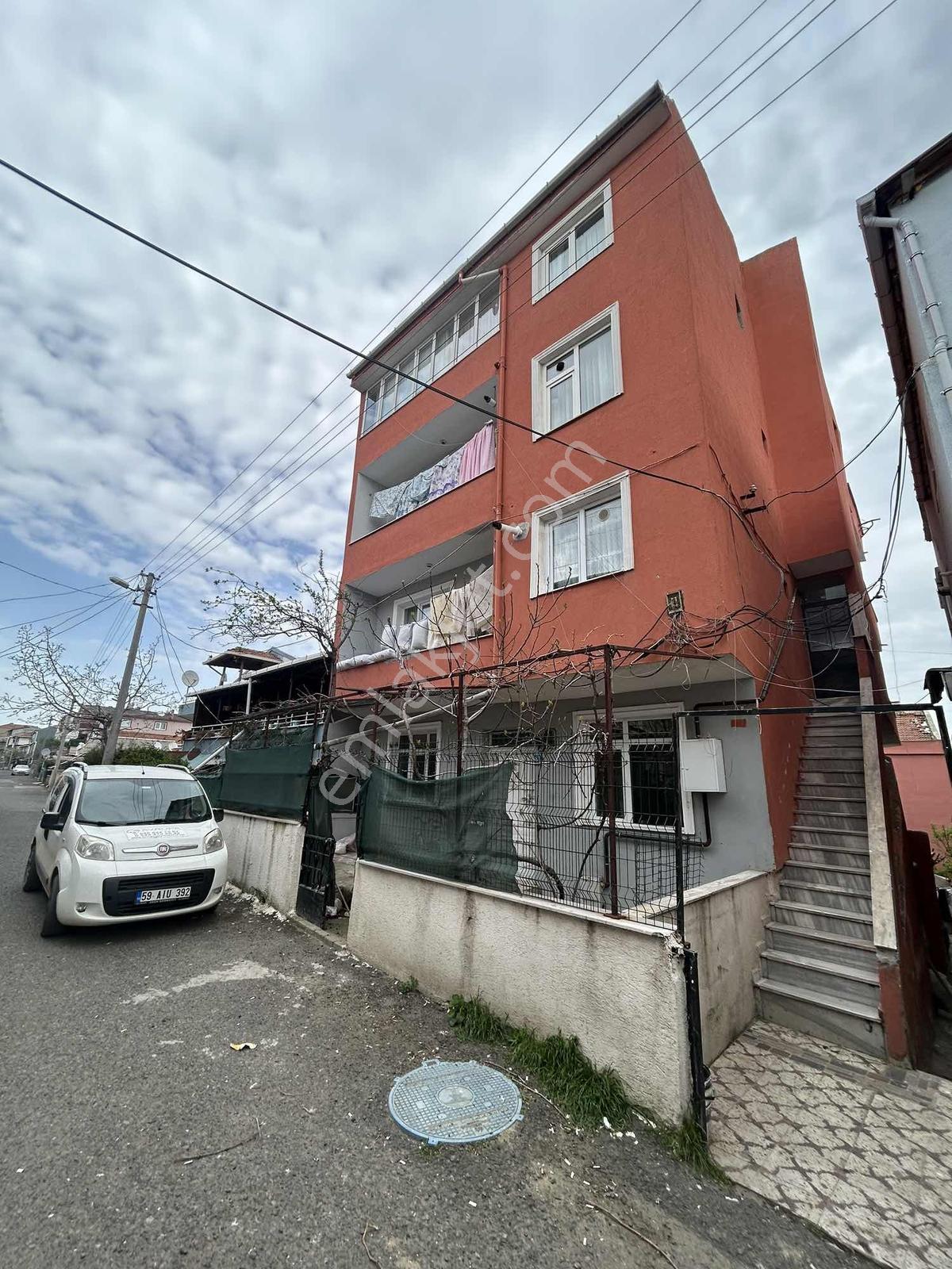 Havuzlar Mahallesinde Satılık Fırsat Bina