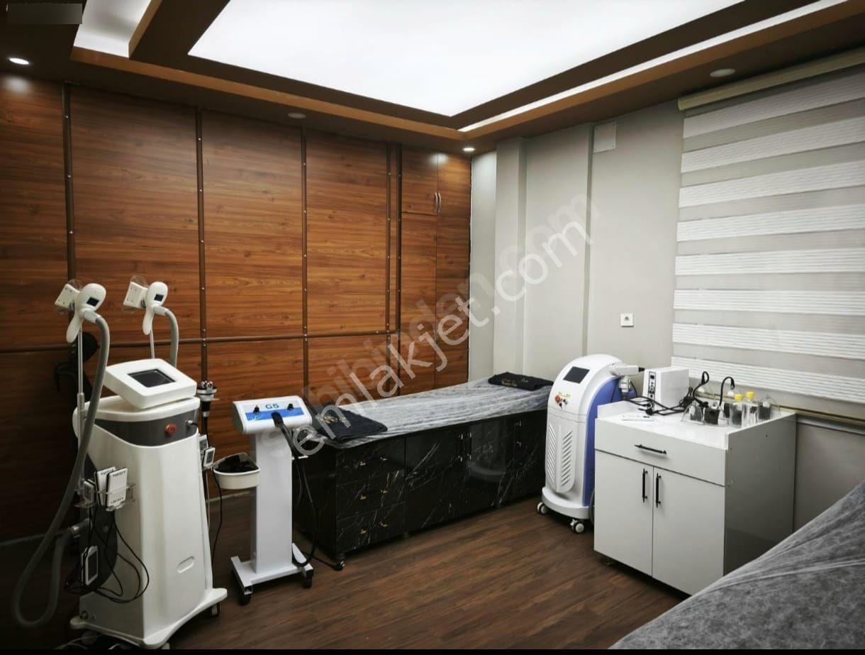 Acar Emlaktan Çarşı Merkezde Devren Kiralık Güzellik Merkezi - Görsel 11