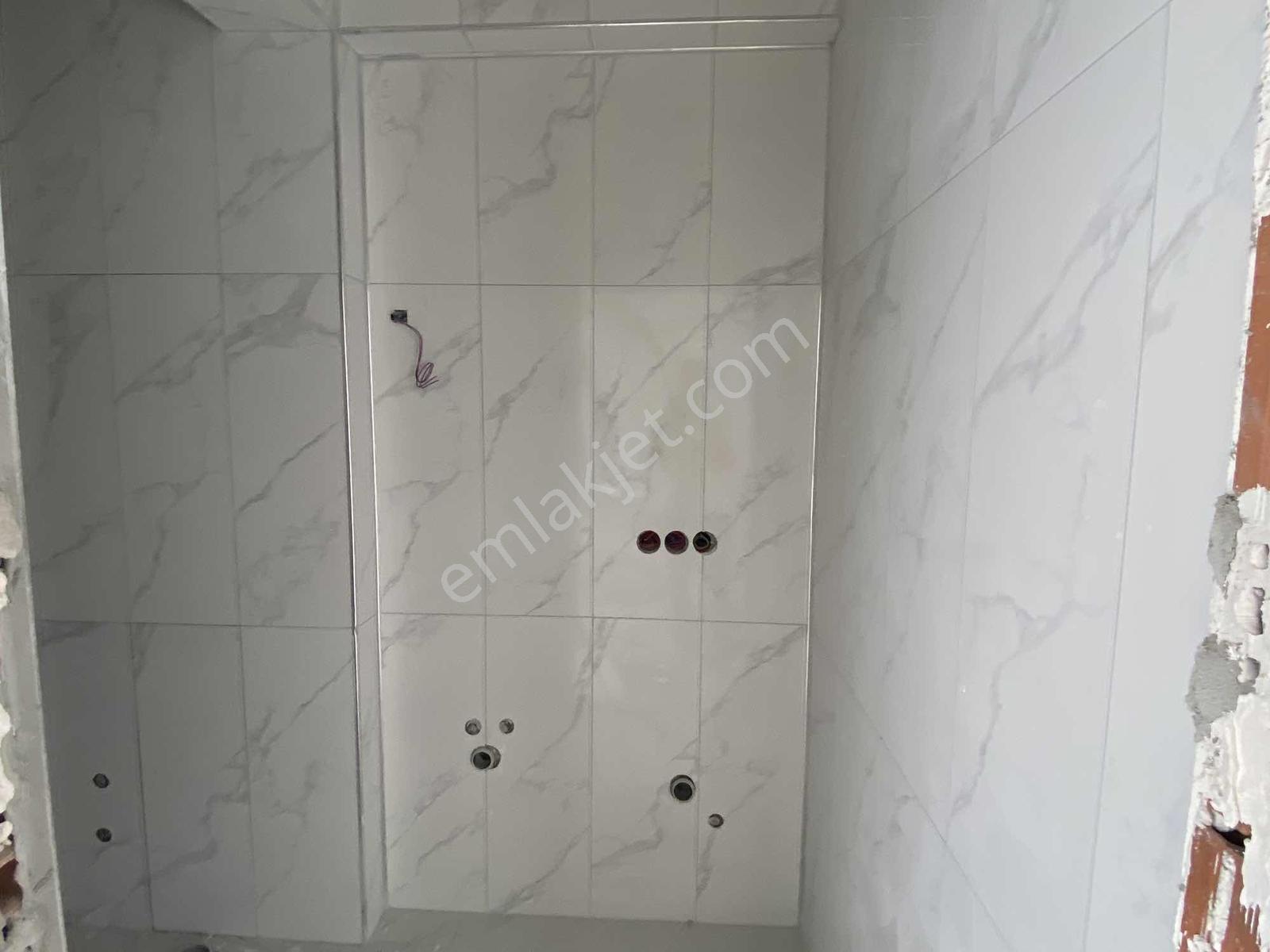 Karamürsel'de Arakat Yerden Isıtmalı 2+1 Sıfır Daire - Görsel 12
