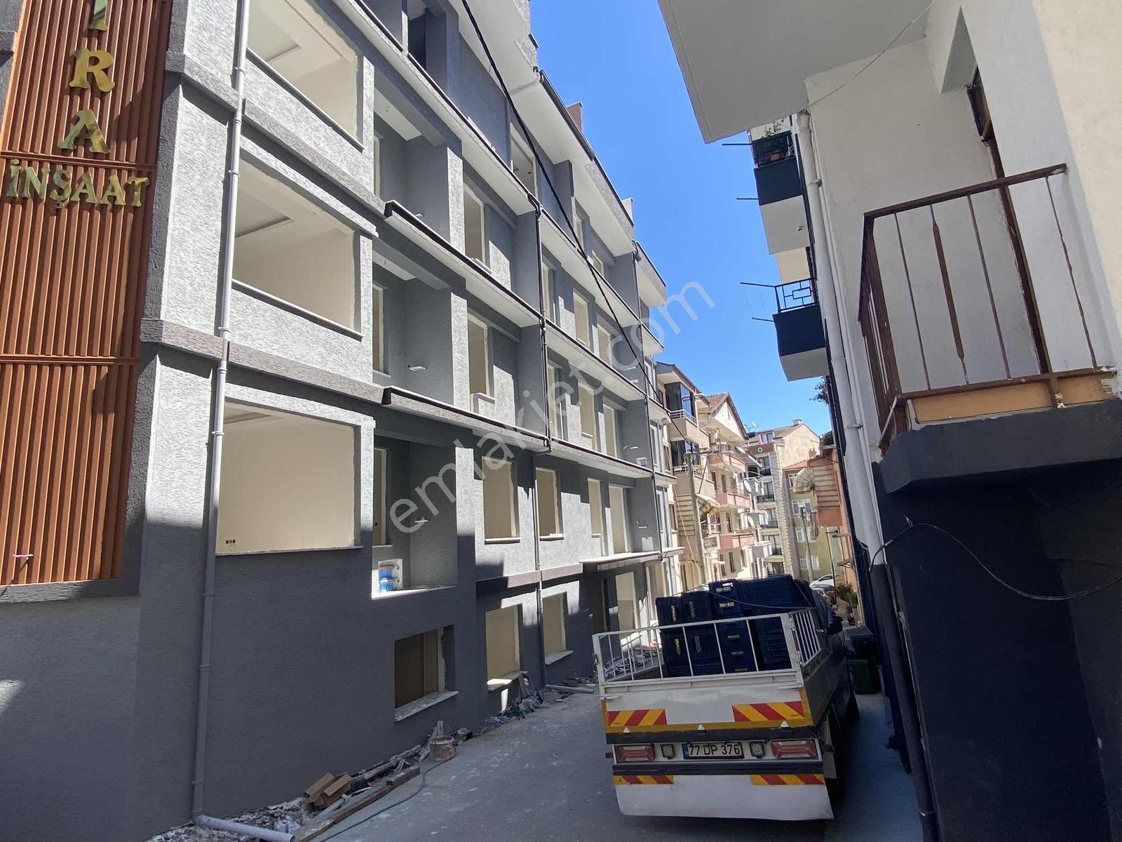 Karamürsel'de Arakat Yerden Isıtmalı 2+1 Sıfır Daire - Görsel 2