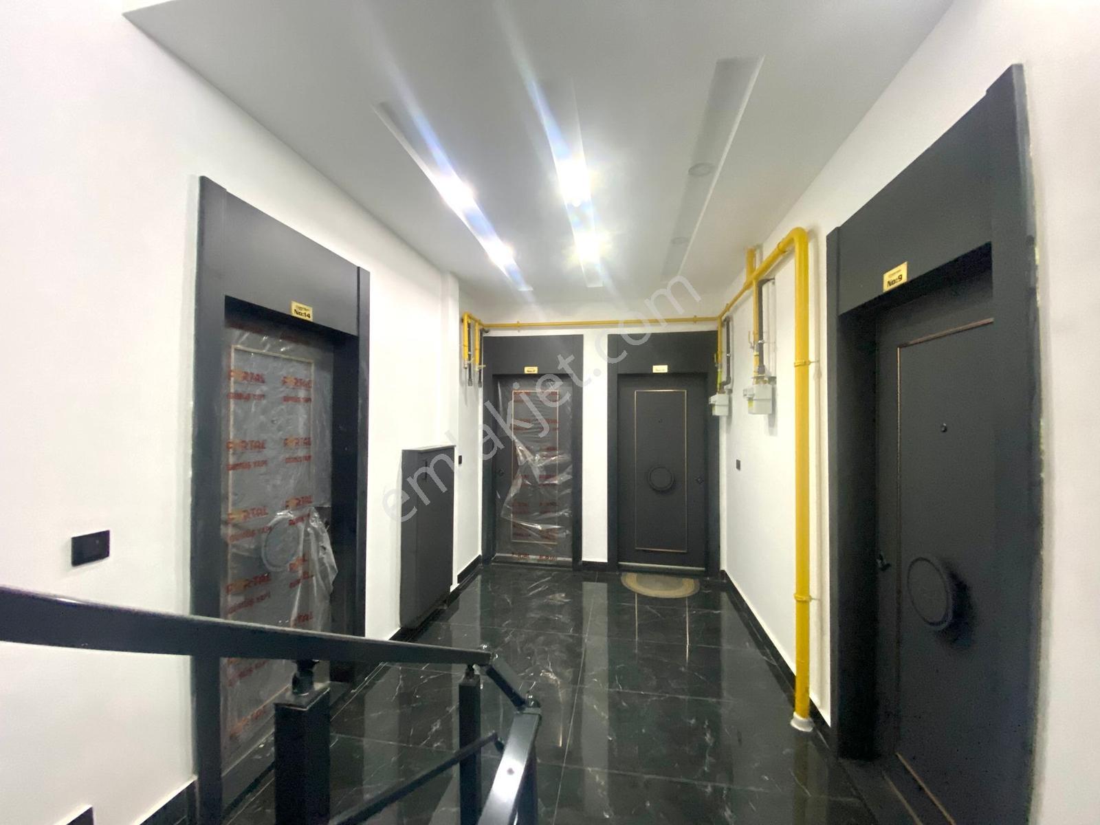 Prestijli Lokasyon | Cadde Üzeri Önü Açık Kiralık 1+1ofis&daire - Görsel 15