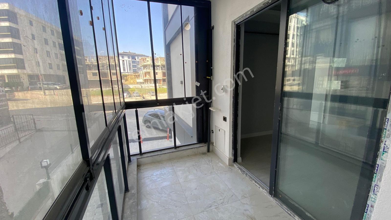 Prestijli Lokasyon | Cadde Üzeri Önü Açık Kiralık 1+1ofis&daire - Görsel 8