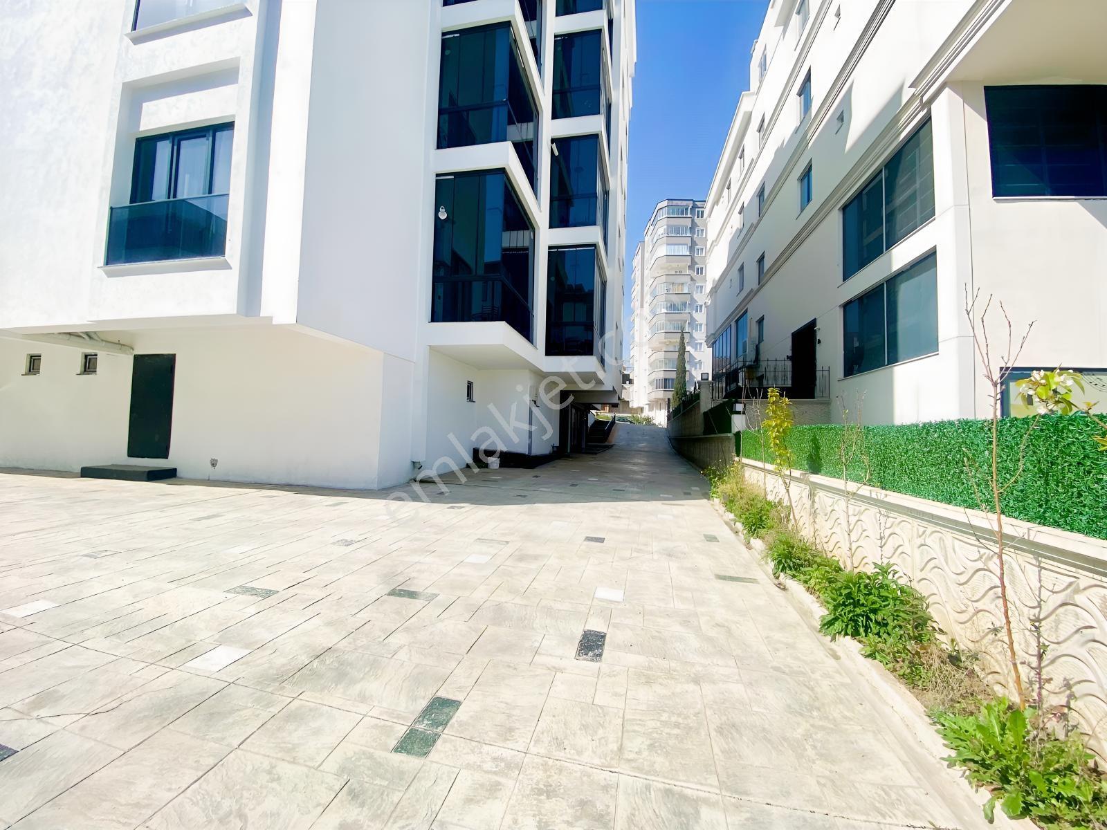 Prestijli Lokasyon | Cadde Üzeri Önü Açık Kiralık 1+1ofis&daire - Görsel 10