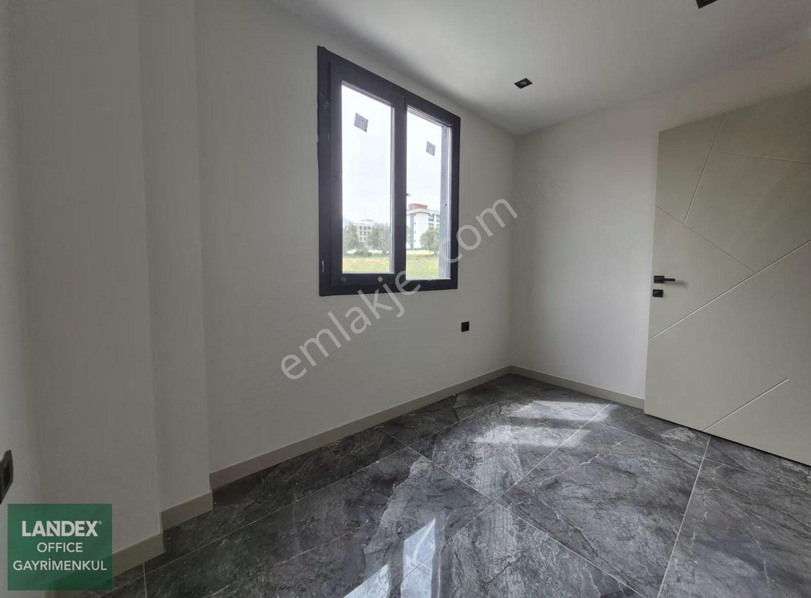 Çakmakta Sıfır 2+1 Otoparklı Ada Mutfaklı Satılık Suit Daire - Görsel 12