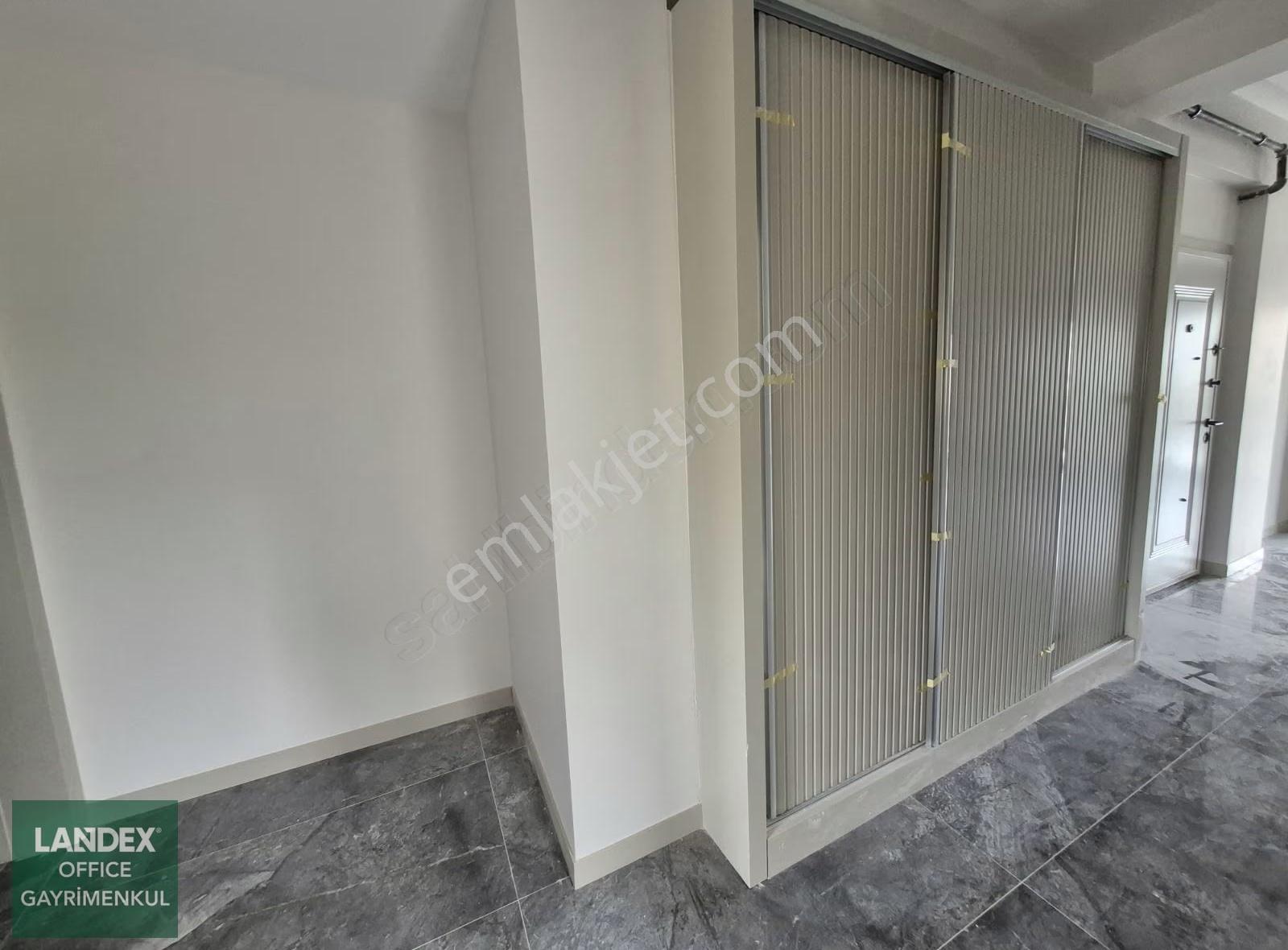 Çakmakta Sıfır 2+1 Otoparklı Ada Mutfaklı Satılık Suit Daire - Görsel 13