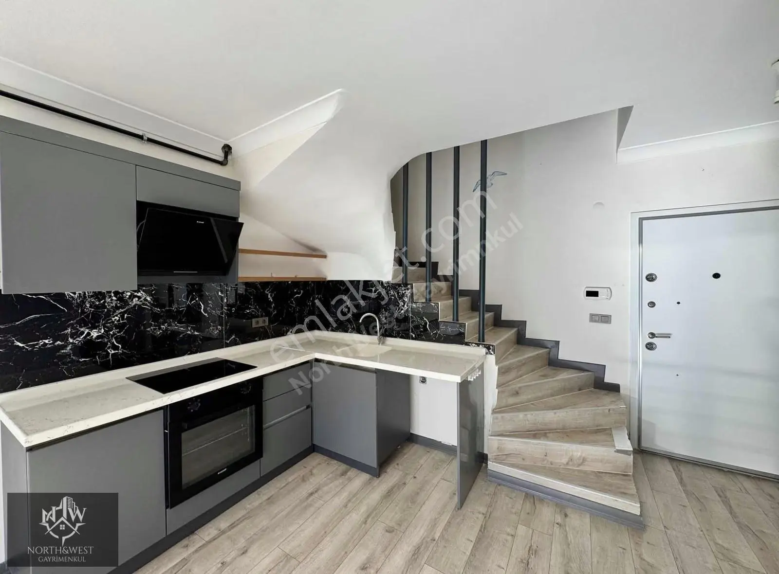 North West'ten İncek'te Oturuma Hazır Kiralık 3+1 Dubleks Daire - Görsel 3