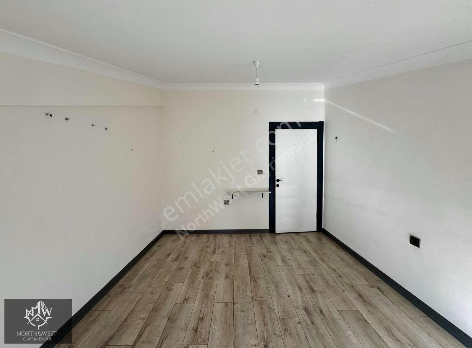 North West'ten İncek'te Oturuma Hazır Kiralık 3+1 Dubleks Daire - Görsel 13